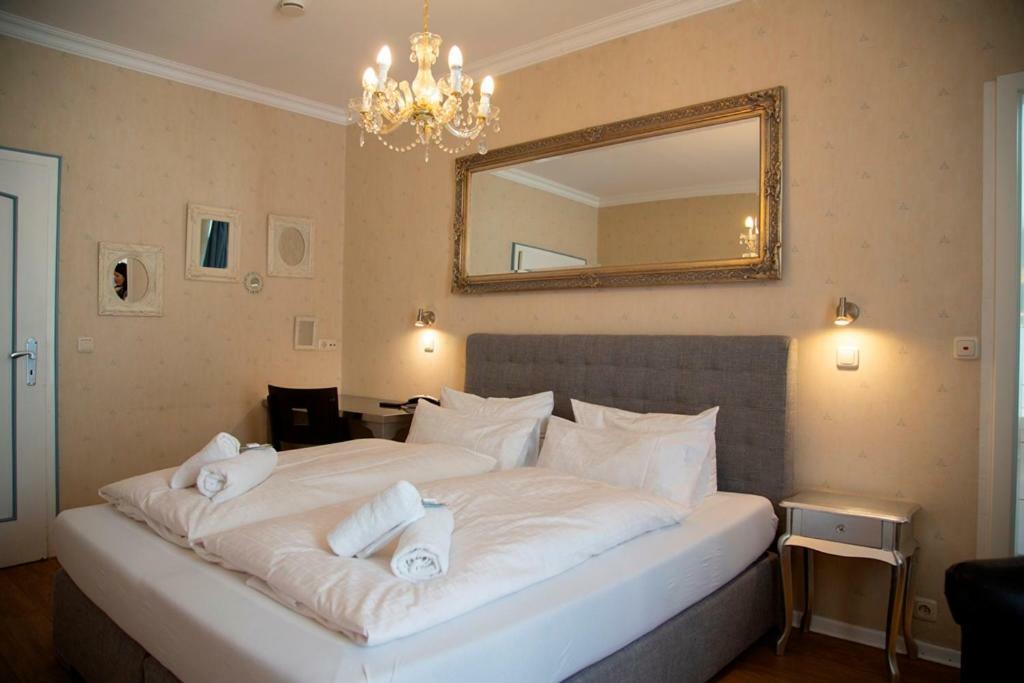 Hotel Zum Goldenen Stern Prüm Dış mekan fotoğraf