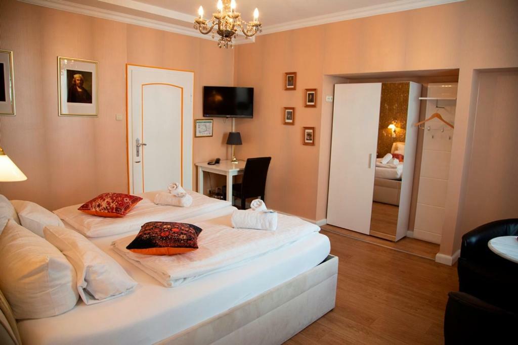 Hotel Zum Goldenen Stern Prüm Dış mekan fotoğraf